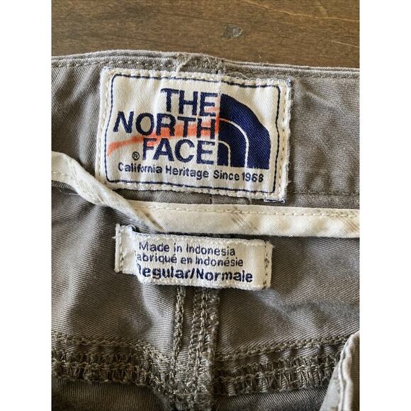 The North Face Women's 8 Regular Fit Hiking Shorts Gorpcore Hiking Camping‎ - Picture 6 of 8